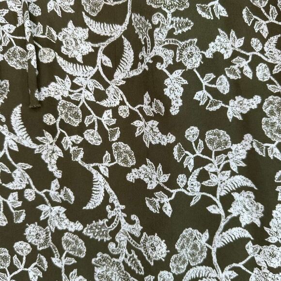 Pleione NOWT Women's Small Shoulder‎ Cut Out Blouse Dark Green Flowy - Picture 3 of 10